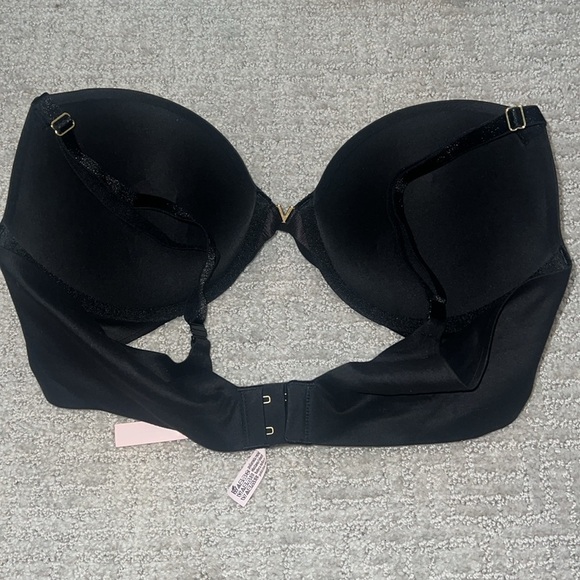 NWOT VICTORIA SECRET DREAM ANGELS
Smooth Push-Up Bra - Picture 4 of 4